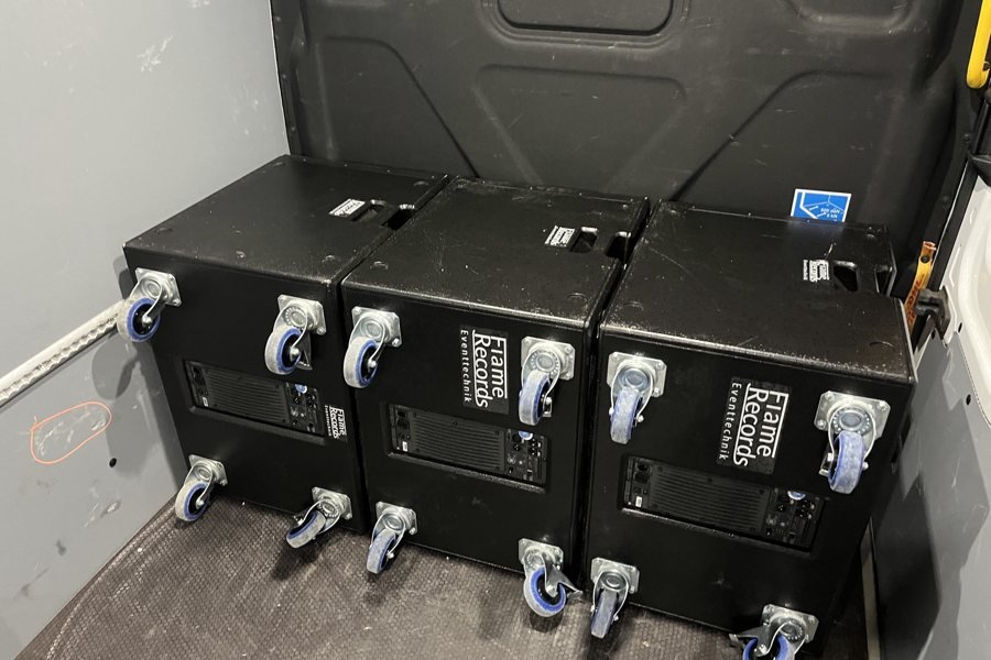 Equipment-Mietpark von Flame Records mit Flightcases